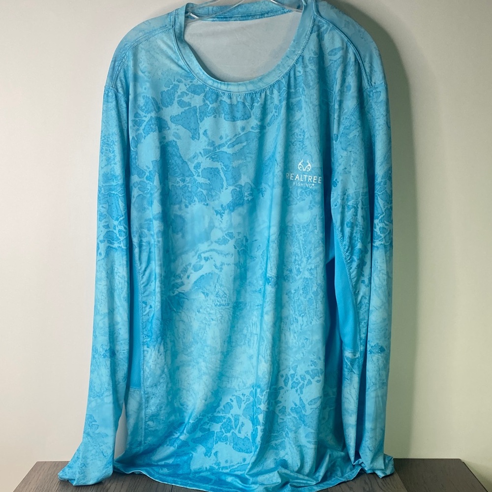 Realtree Fishing Aqua Long Sleeve Men's Size Large Tee - 1236